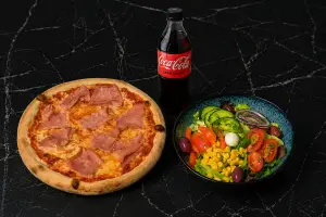 Schinken + Insalata Mista + Cola 0.5 bei Don Roberto Graz